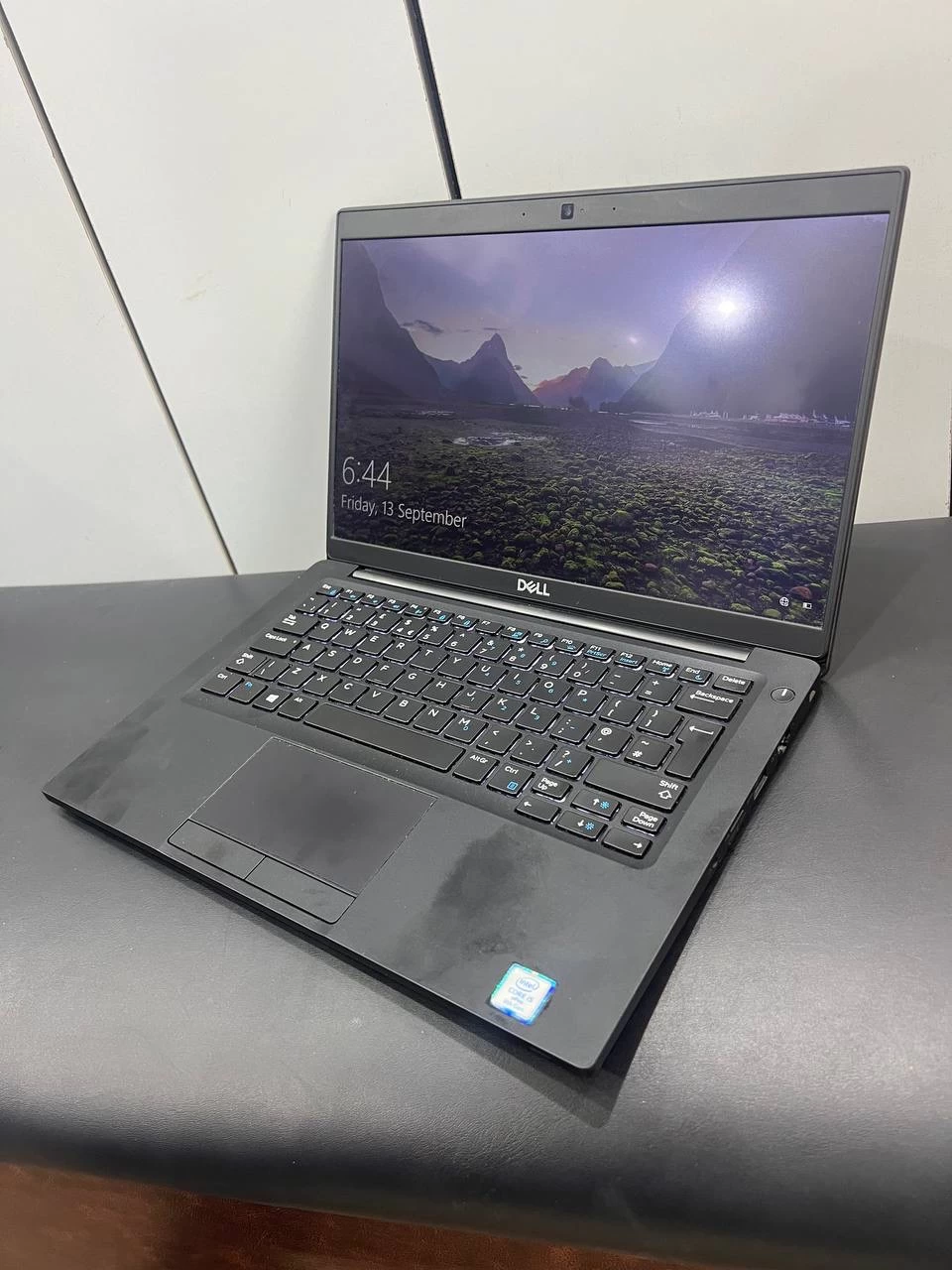 Dell  Latitude 7390