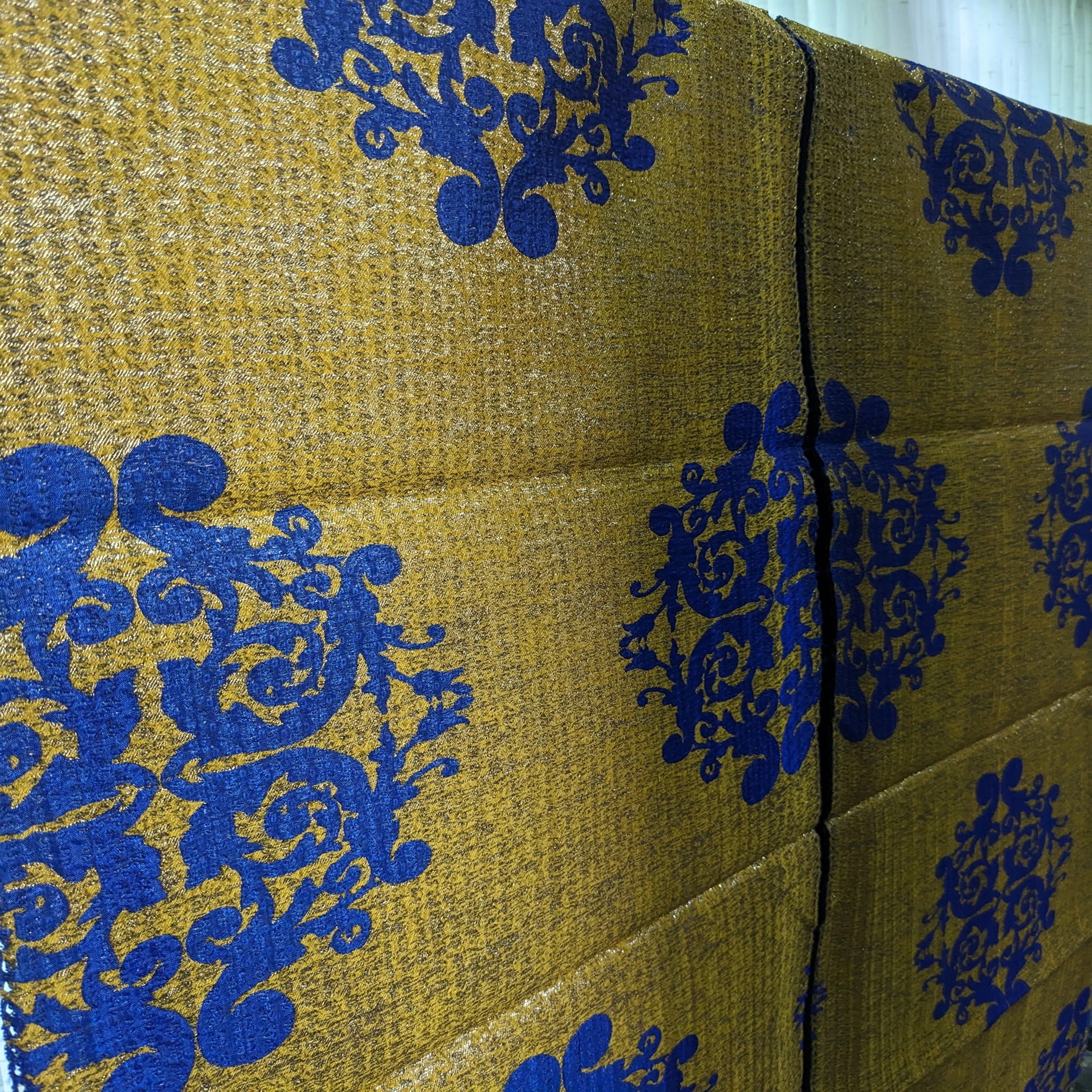 Gele - Gold & Blue