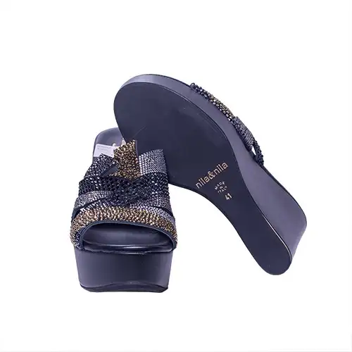 Nila & Nila Wedge Slippers - Black